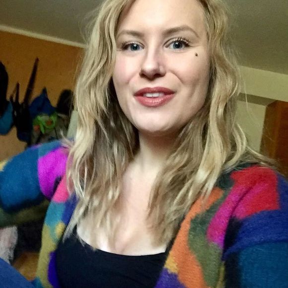 Meet your Posher, Jessica - Picture 1 of 1